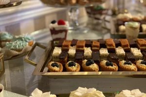 Candy Bar Sclipiri de poveste 24 Candy Bar Sclipiri de poveste 24